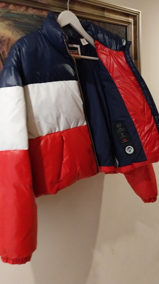 Chaqueta de plumas Levi's. Talla S.
