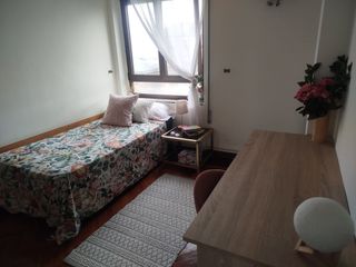 Se alquila habitación zona Cazoña