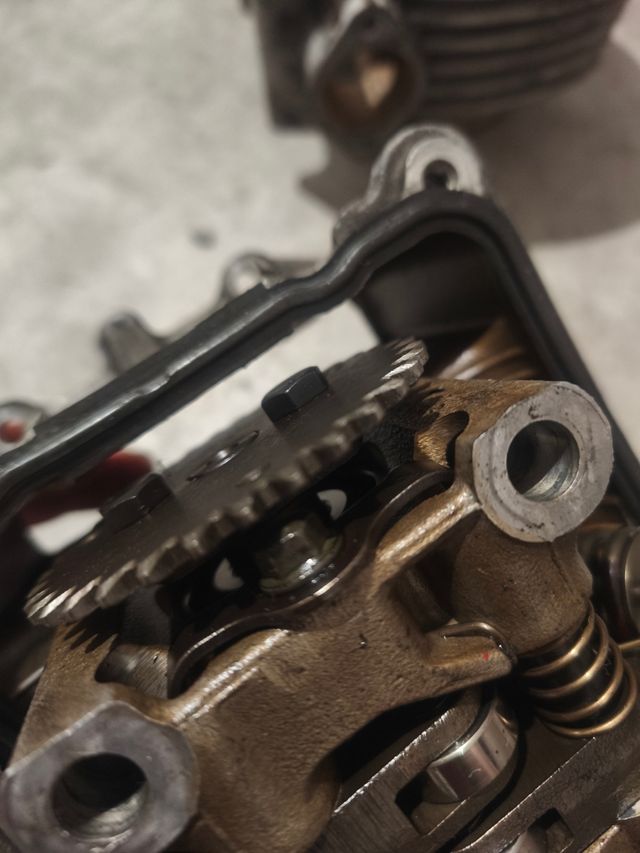 Cilindro Peugeot tweet 125 o Sym sinfhony.