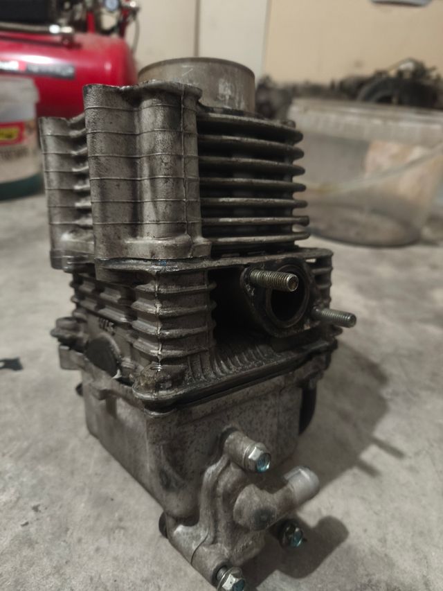 Cilindro Peugeot tweet 125 o Sym sinfhony.