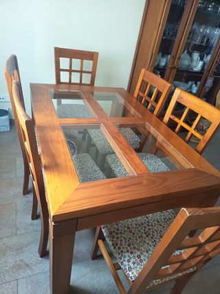 Mesa de comedor con 6 sillas