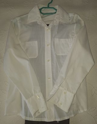 Camisa blanca manga larga con bolsillos