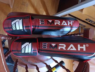 Espinilleras MMA MRAH Negras y Rojas