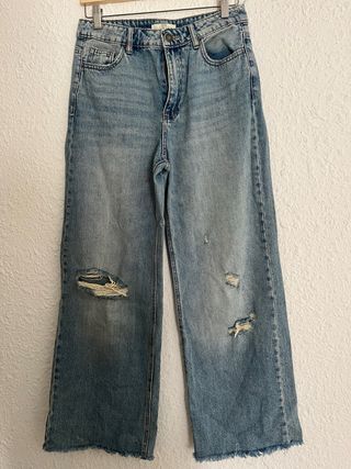 Pantalones vaqueros Stradivarius desgastados