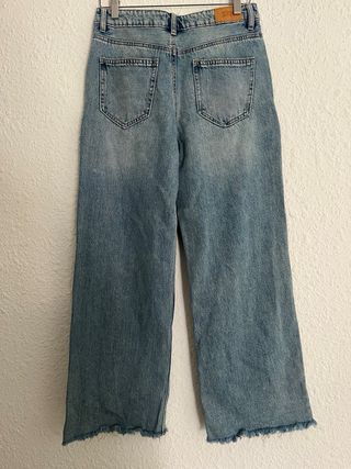 Pantalones vaqueros Stradivarius desgastados