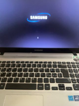 Portátil Samsung Plata i5 8GB RAM