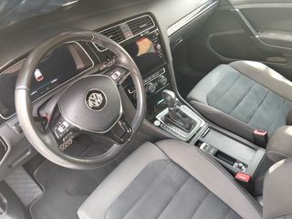 Se vende Volkswagen Golf