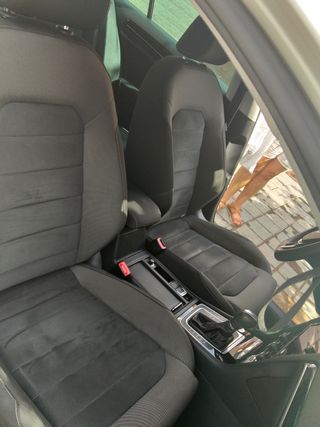 Se vende Volkswagen Golf