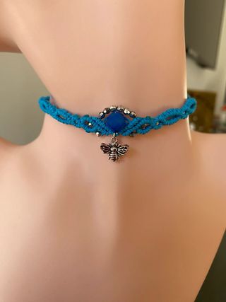 Choker macramè con ape