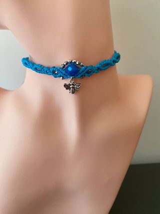 Choker macramè con ape