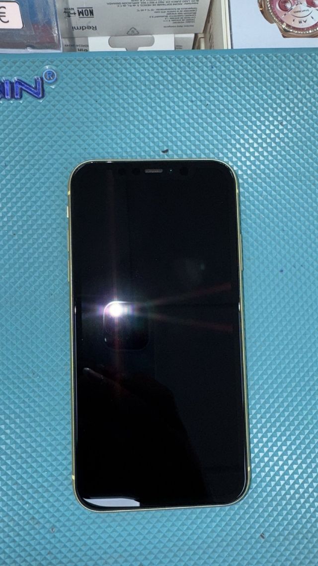 iPhone 11 Amarillo 128GB