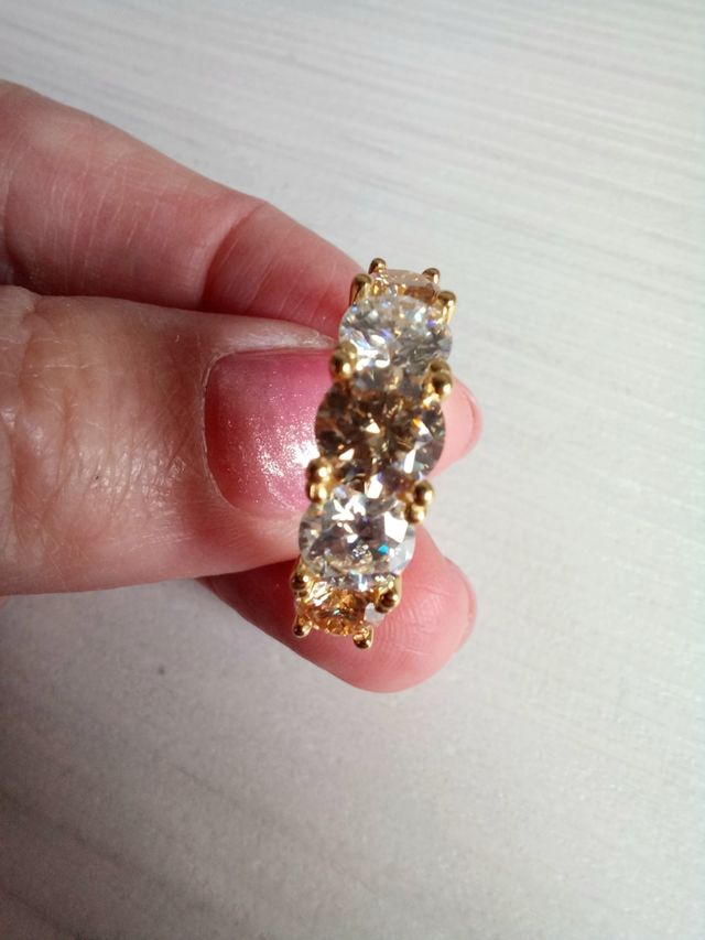 Anello con 5 Moissaniti da  3,6 Carati 