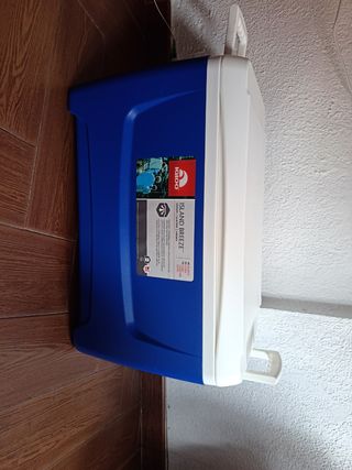 Nevera Igloo Island Breeze 48 Qt Azul