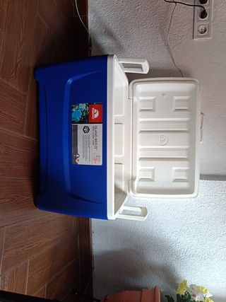Nevera Igloo Island Breeze 48 Qt Azul