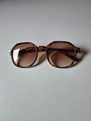 5 gafas de sol, nuevas sin usar