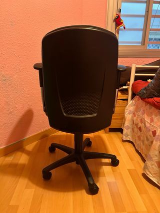 Silla de escritorio negra