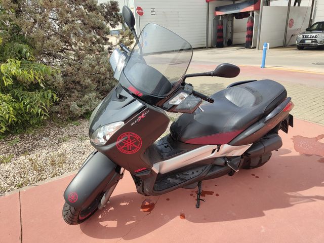 Yamaha x Max 125