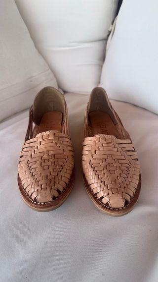 Guarache -zapato de piel trenzado