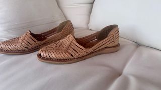 Guarache -zapato de piel trenzado
