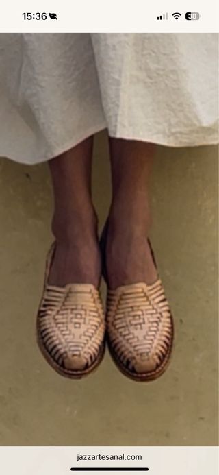 Guarache -zapato de piel trenzado