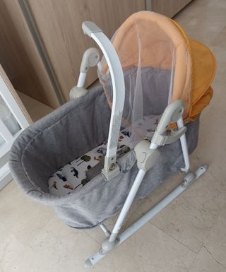 Moisés kinderkraft mecedora convertible en silla.