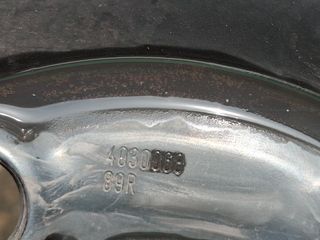 3 Llantas Renault 15 con Tapacubos