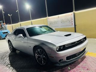 Dodge Challenger R/T 5.7 V8 HEMI 2019