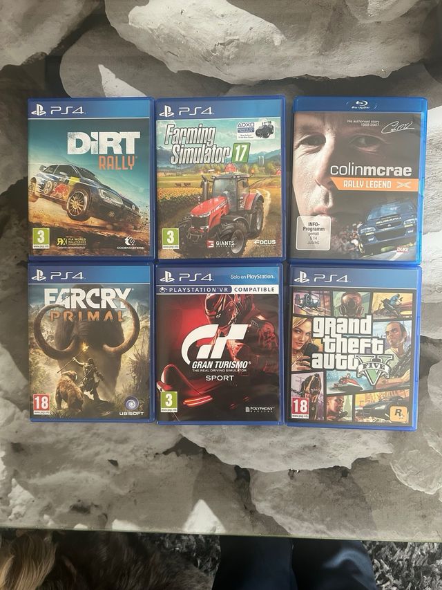 PS4 (Playstation 4) Negra más juegos