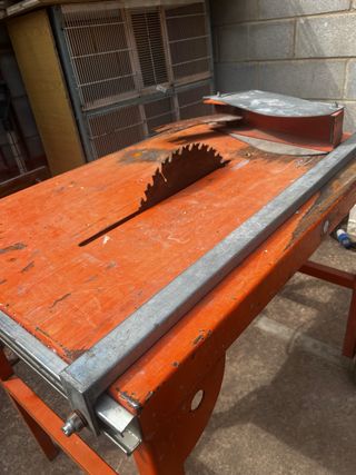 Sierra de mesa circular de encofrador