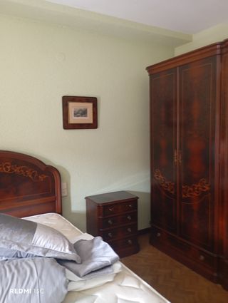 Dormitorio completo madera de nogal 
oscura