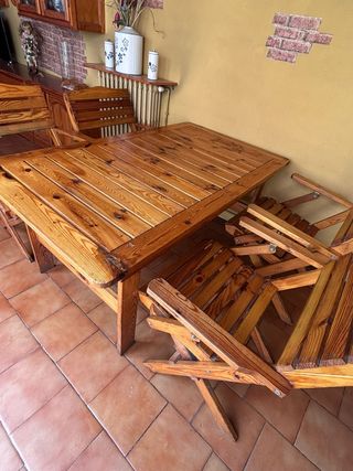 Mesa de comedor de madera. Urge venta