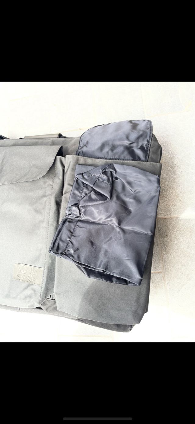 Porta abiti-valigia in nylon grigio