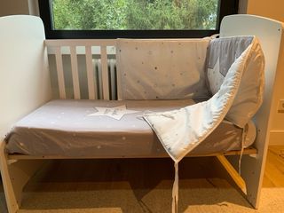 Cuna blanca madera. Regalo colchón visco y ropa