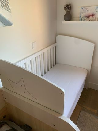 Cuna blanca madera. Regalo colchón visco y ropa