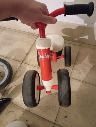 Bicicletas infantil rojas