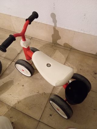 Bicicletas infantil rojas