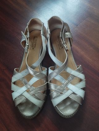 Sandalias Pikolinos plateadas