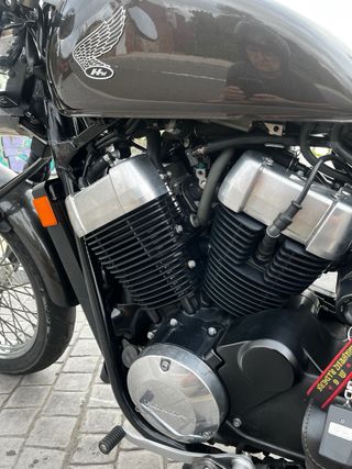 Moto Honda Shadow VT750S
