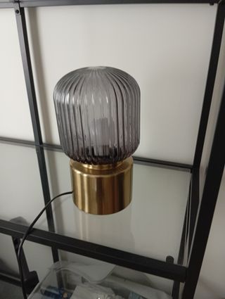 Lámpara de mesa SOLKLINT IKEA