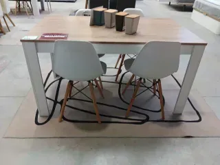 Mesa Comedor + 4 Sillas