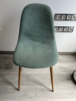 Silla de comedor azul claro