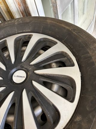 Rueda y Neumático Mitsubishi Montero SUV