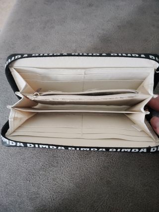 Monedero gris acolchado