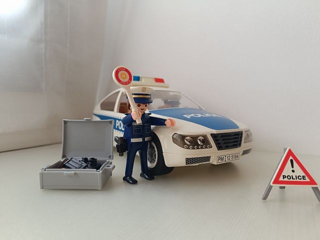 Coche Policía Playmobil con accesorios