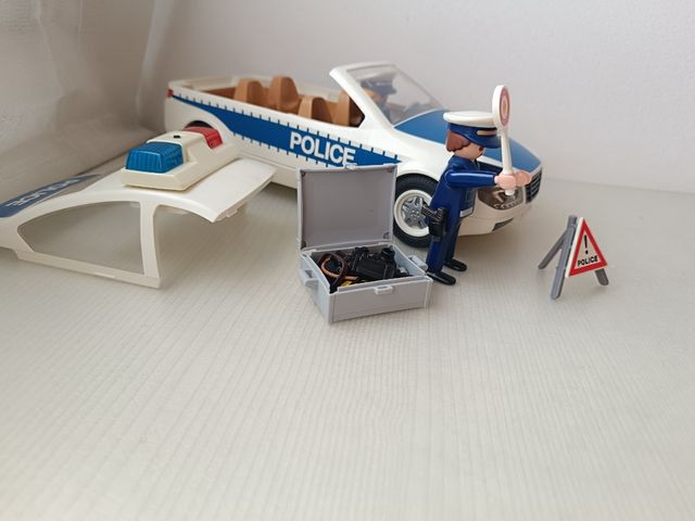 Coche Policía Playmobil con accesorios