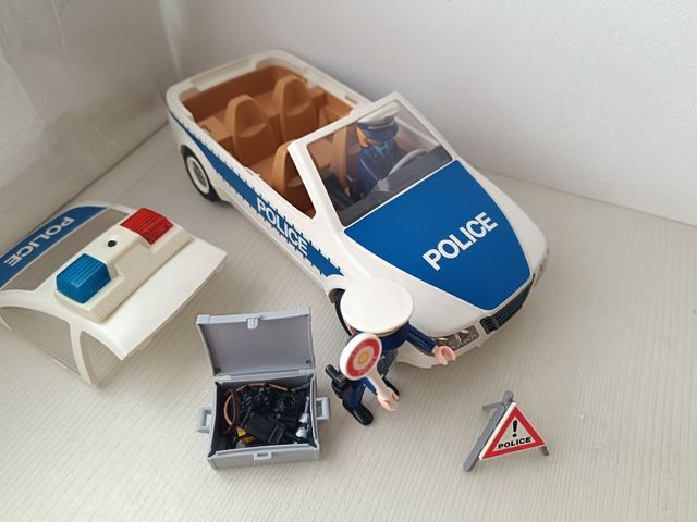 Coche Policía Playmobil con accesorios