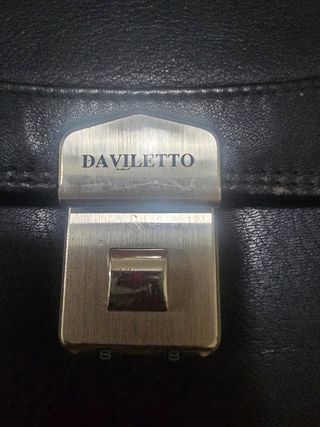 Bolso de mano de cuero negro Daviletto