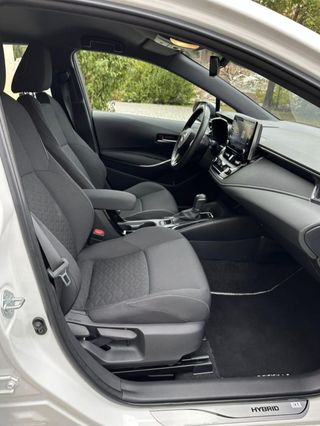 Toyota Corolla Hybrid Business Edition