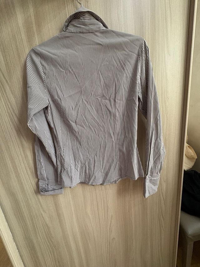 Camicia a righe marrone