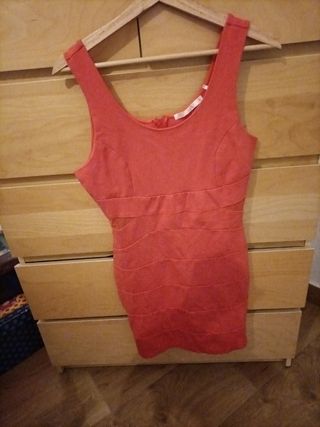 Vestido fiesta naranja.